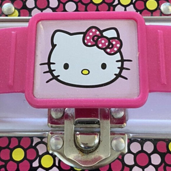Hello Kitty Tin Lunch Box - Picture 4 of 8